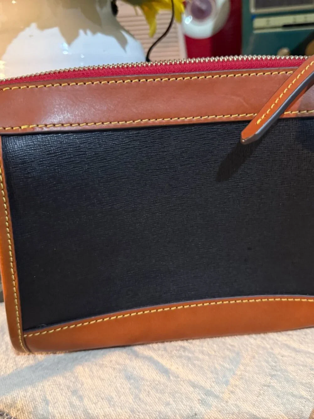 NWT Dooney & Bourke Black Leather Zip Crossbody Bag